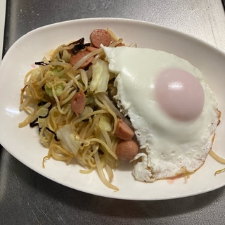 目玉焼き乗せ☆塩焼きそば